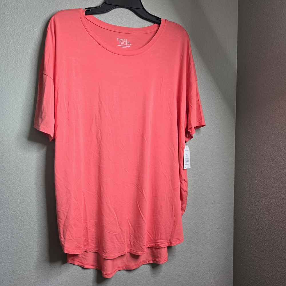 Time and Tru Bright Coral Short Sleeve Tee